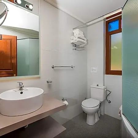 Sea View Village 4*