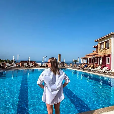 Sea View Village 4*