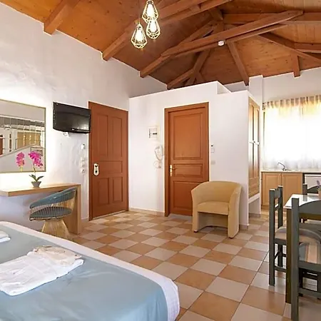 Sea View Village 4*