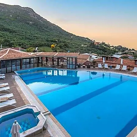 Sea View Village 4*